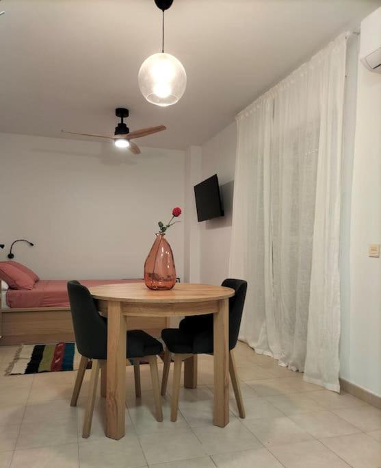 شقة Estudio 52 Malaga Centrico Parking Gratuito المظهر الخارجي الصورة